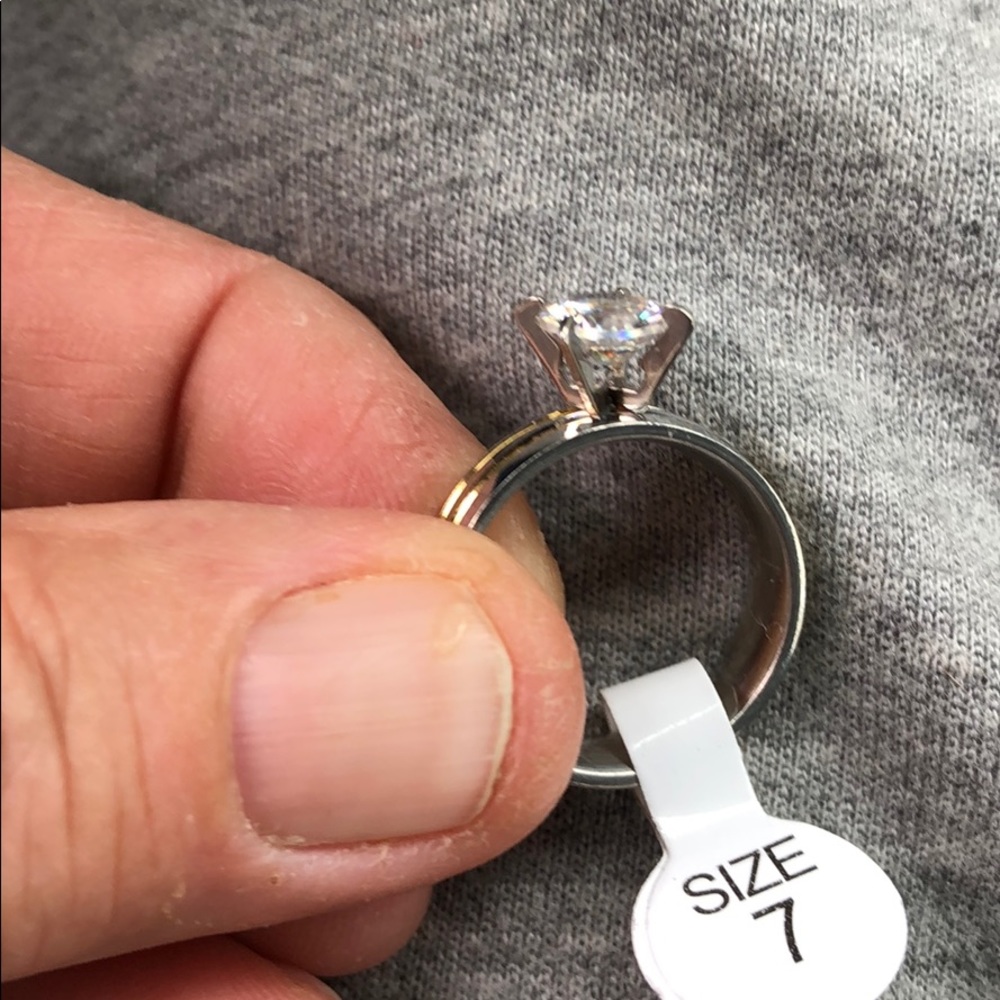 Wedding ring - Picture 2 of 2